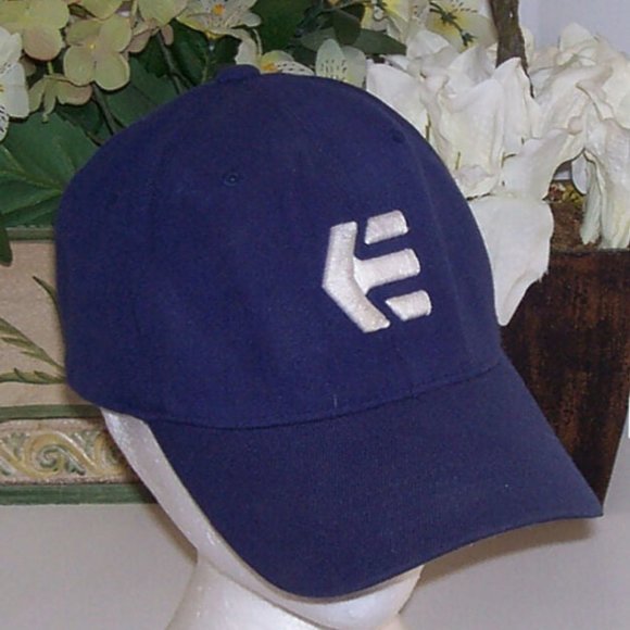 Etnies Other - Etnies Skateboarding Flexfit Medium Large Cap